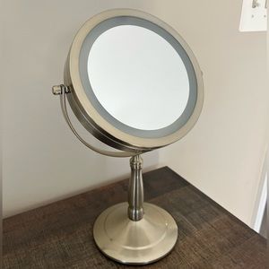HOME GOODS | Personal Makeup Mirror